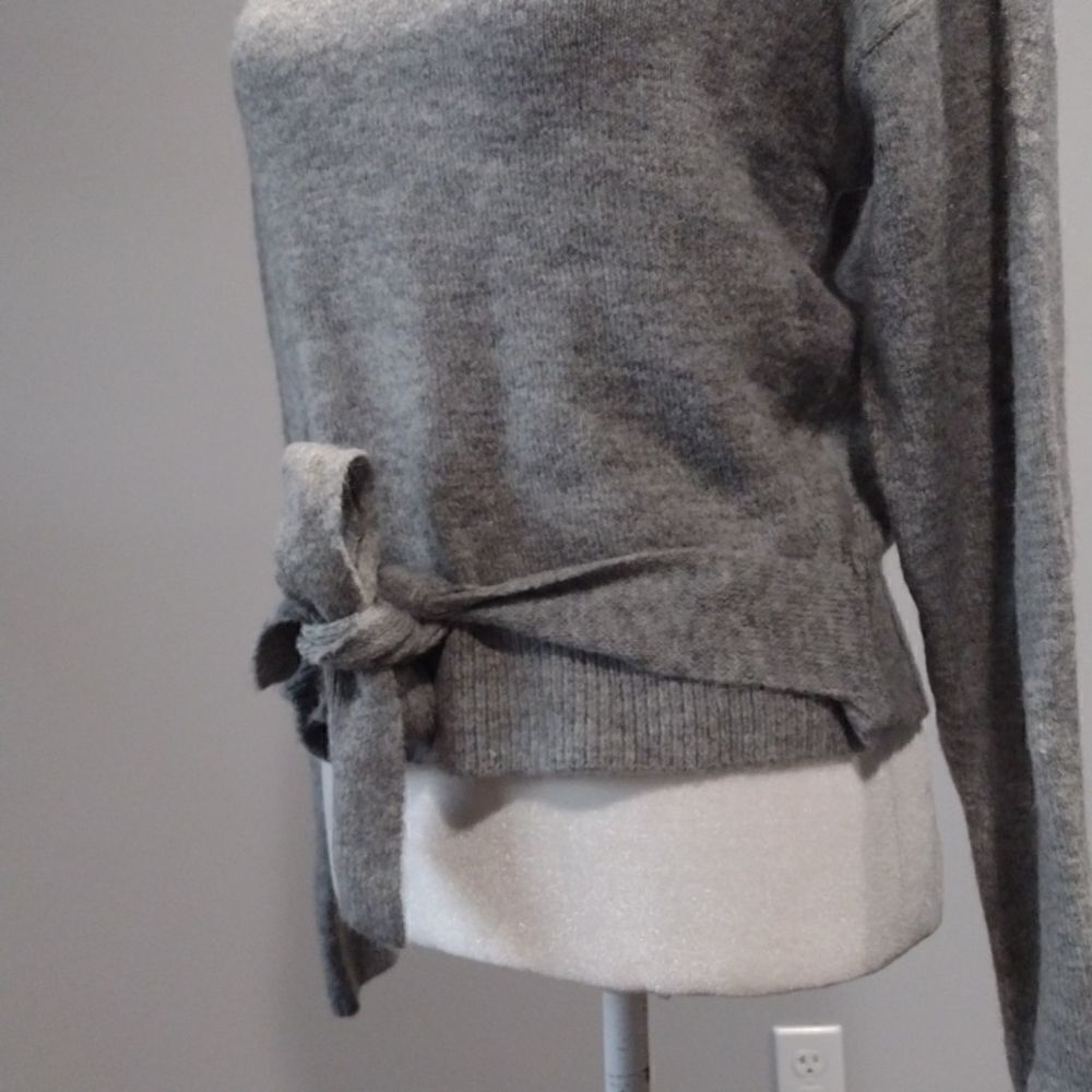 NWT WAYF Sweater - Picture 6 of 9